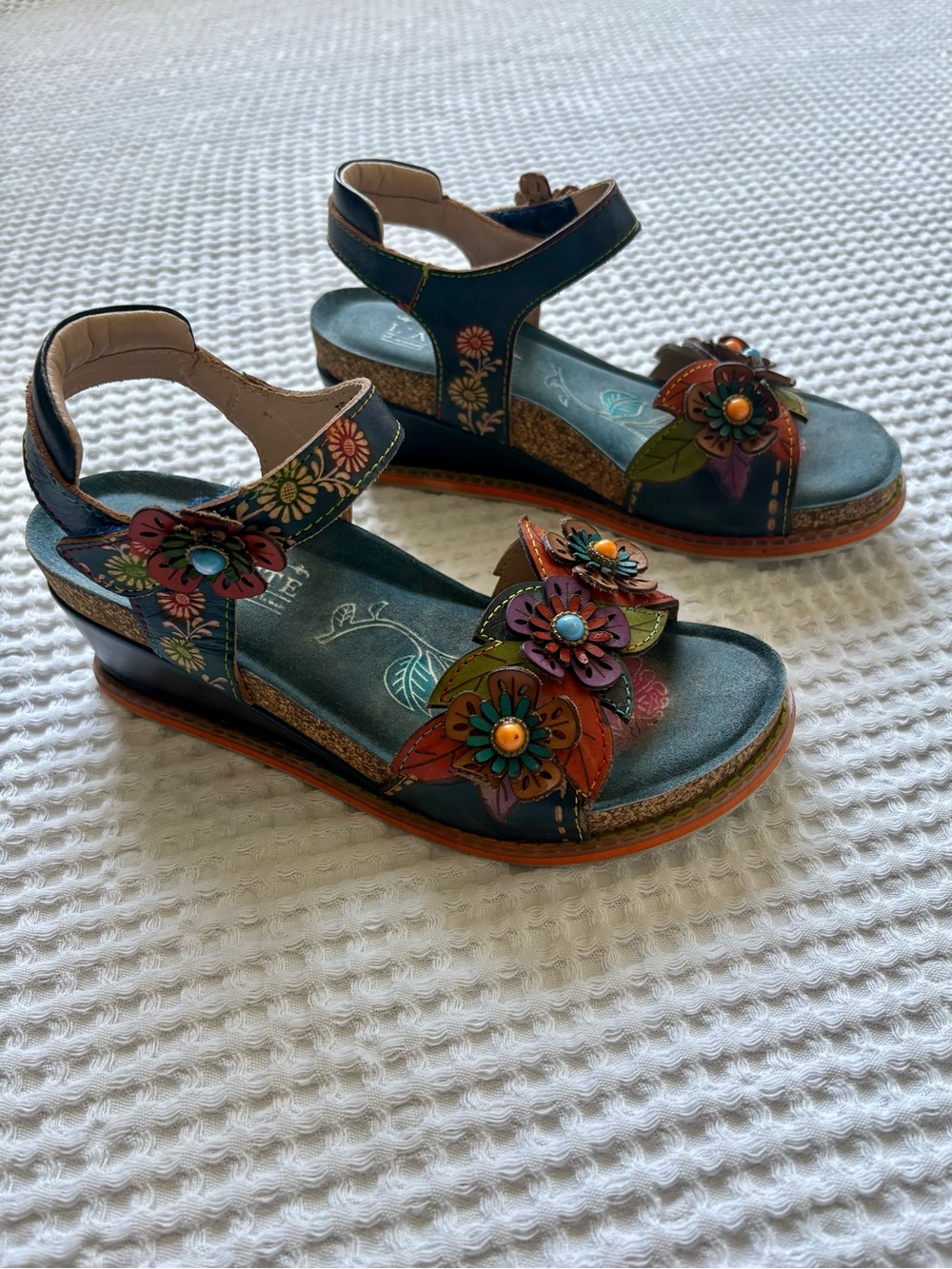 L'Artiste by Spring Step Gazebo Hand-Painted Colorful Leather Wedge Sandal EU 37